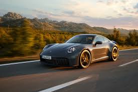 porsche 911 2.0L Automatic 2025