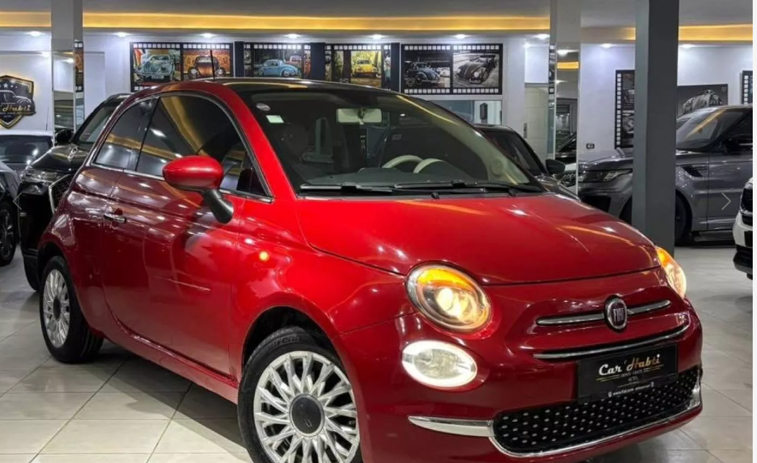 Fiat 500 - Stylish city car - Clean interior